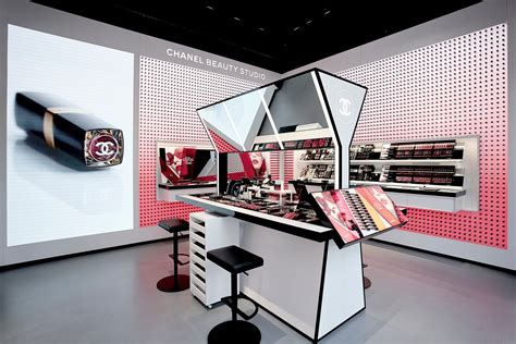 chanel kombin|Chanel makeup store.